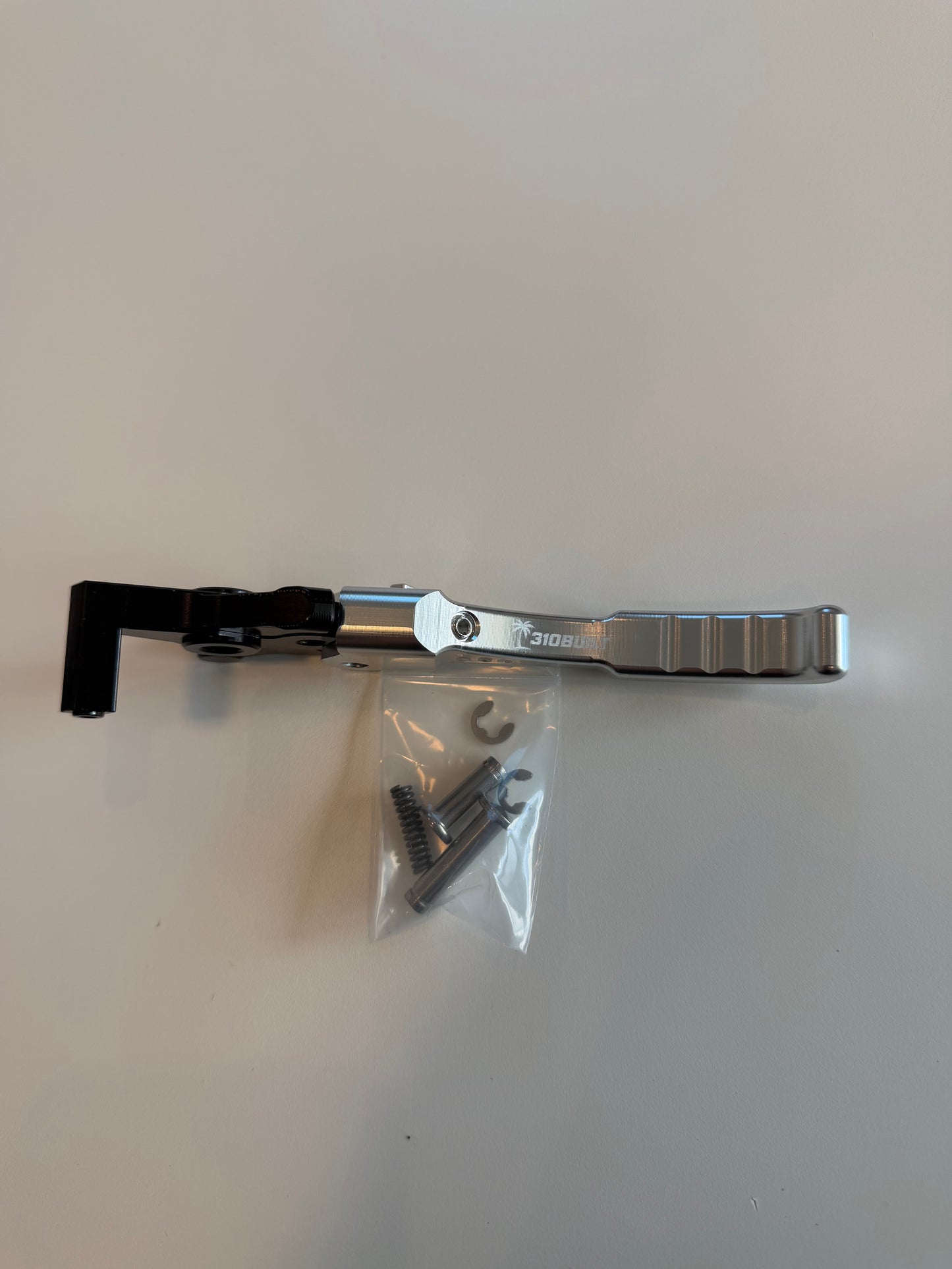 Rear ub brake levers ￼