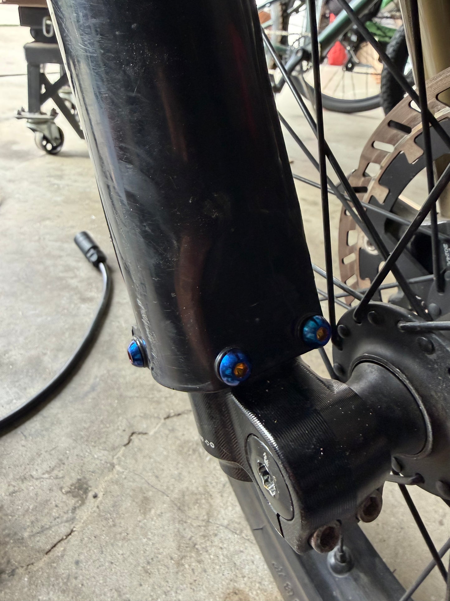 KKE suspension guard, titanium bolts￼