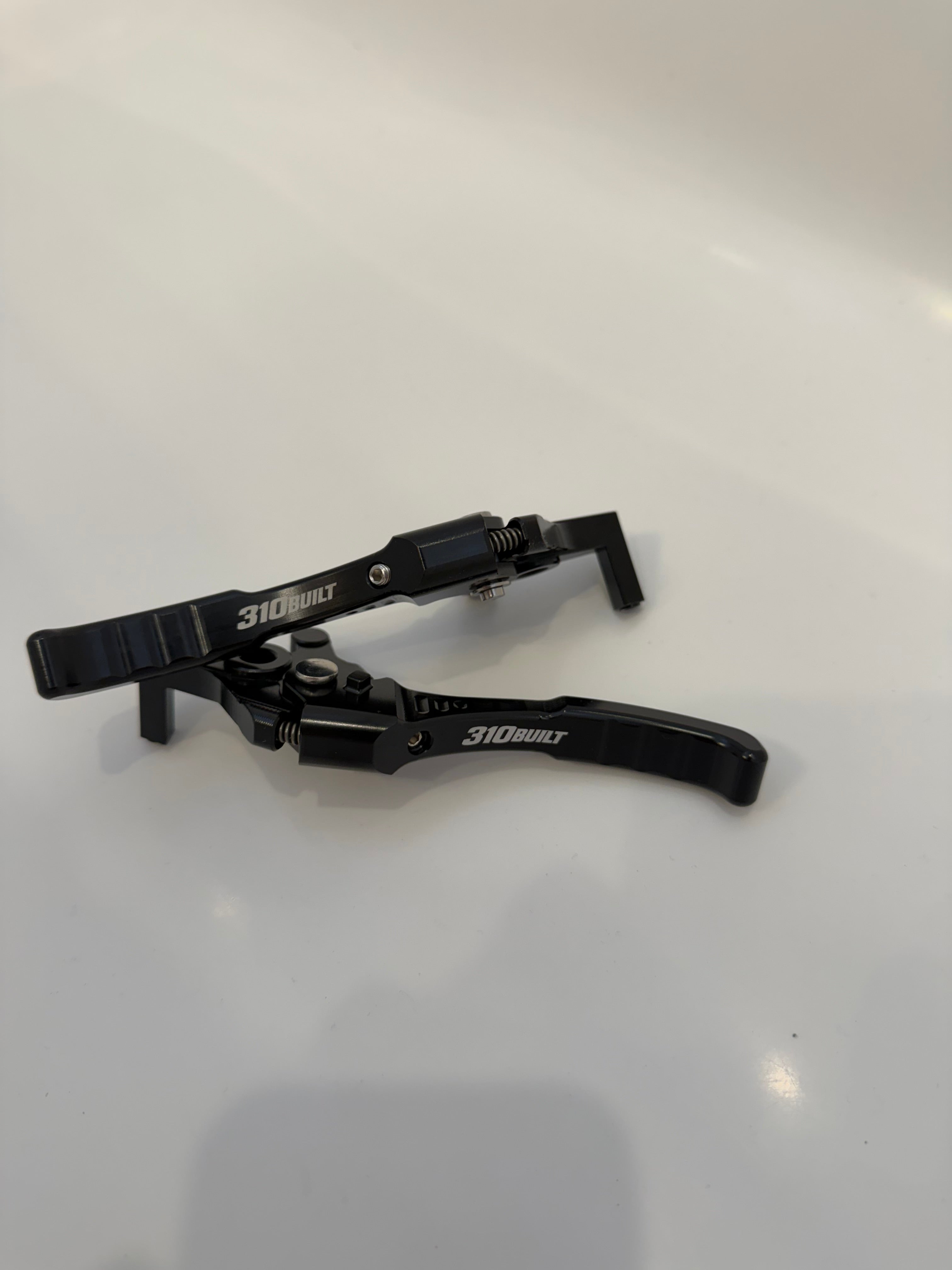 Black ultra bee brake levers ￼