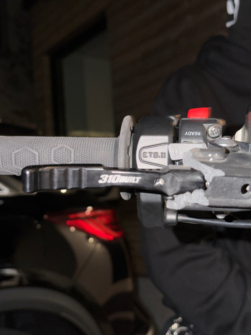 Black ultra bee brake levers ￼