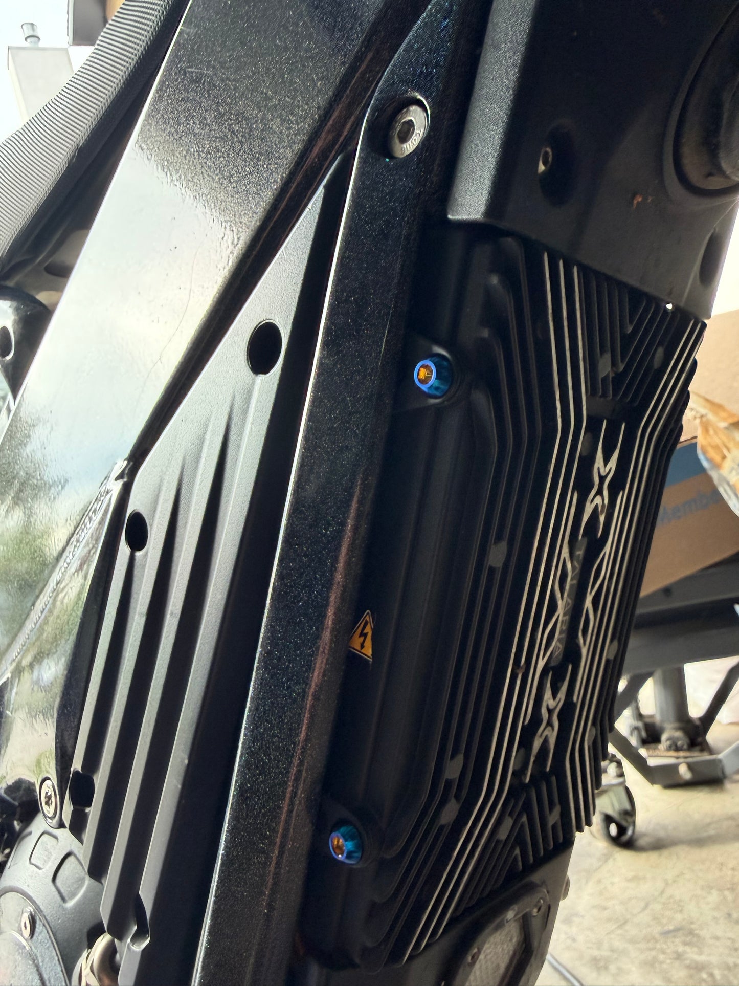 Talaria xxx controller bolts￼