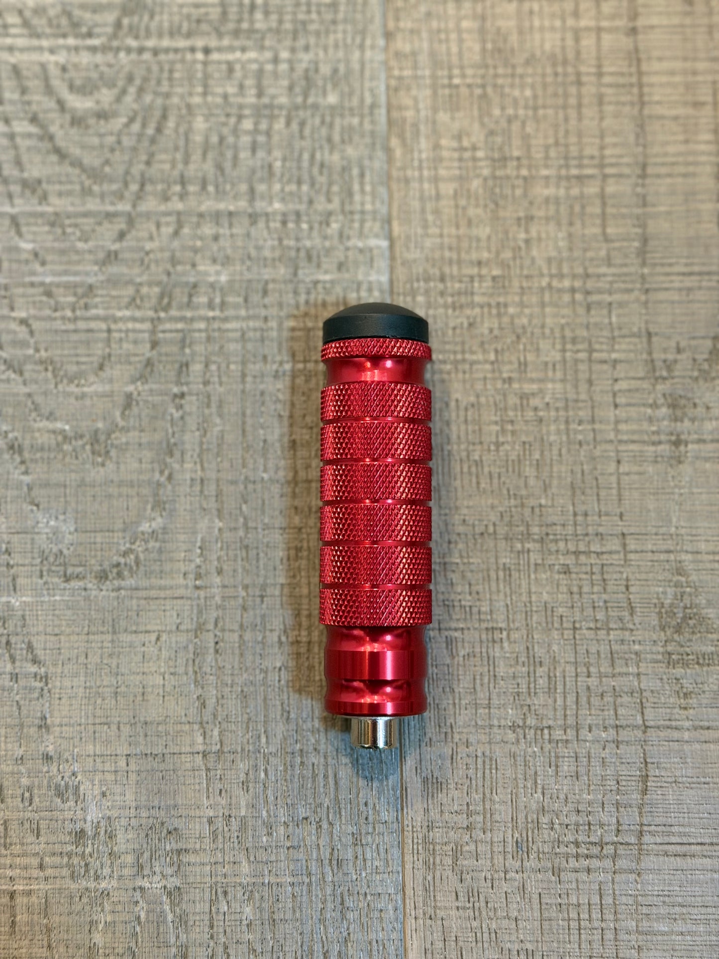 Foot lock pegs